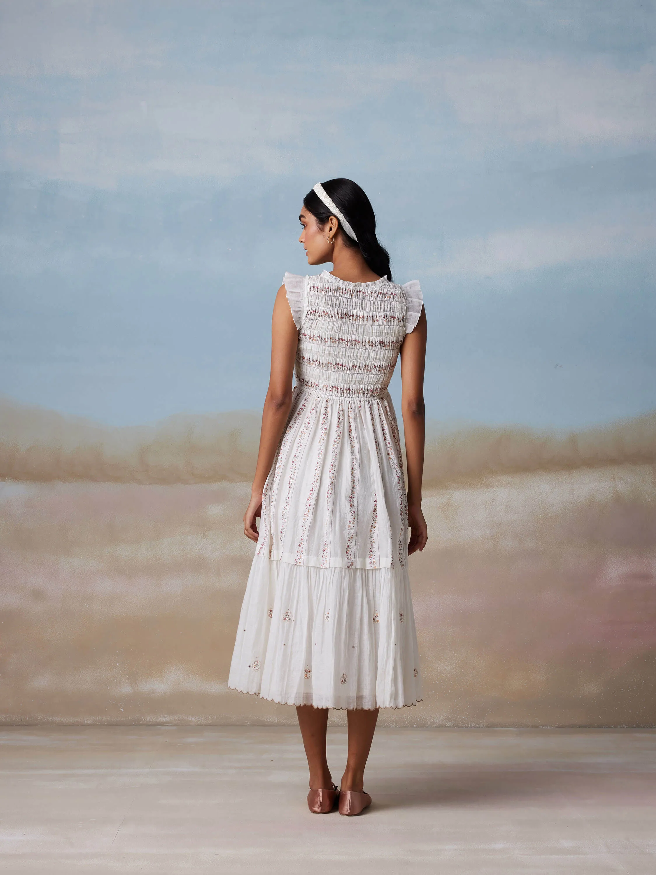 Airy impressions Smock Midi Dress