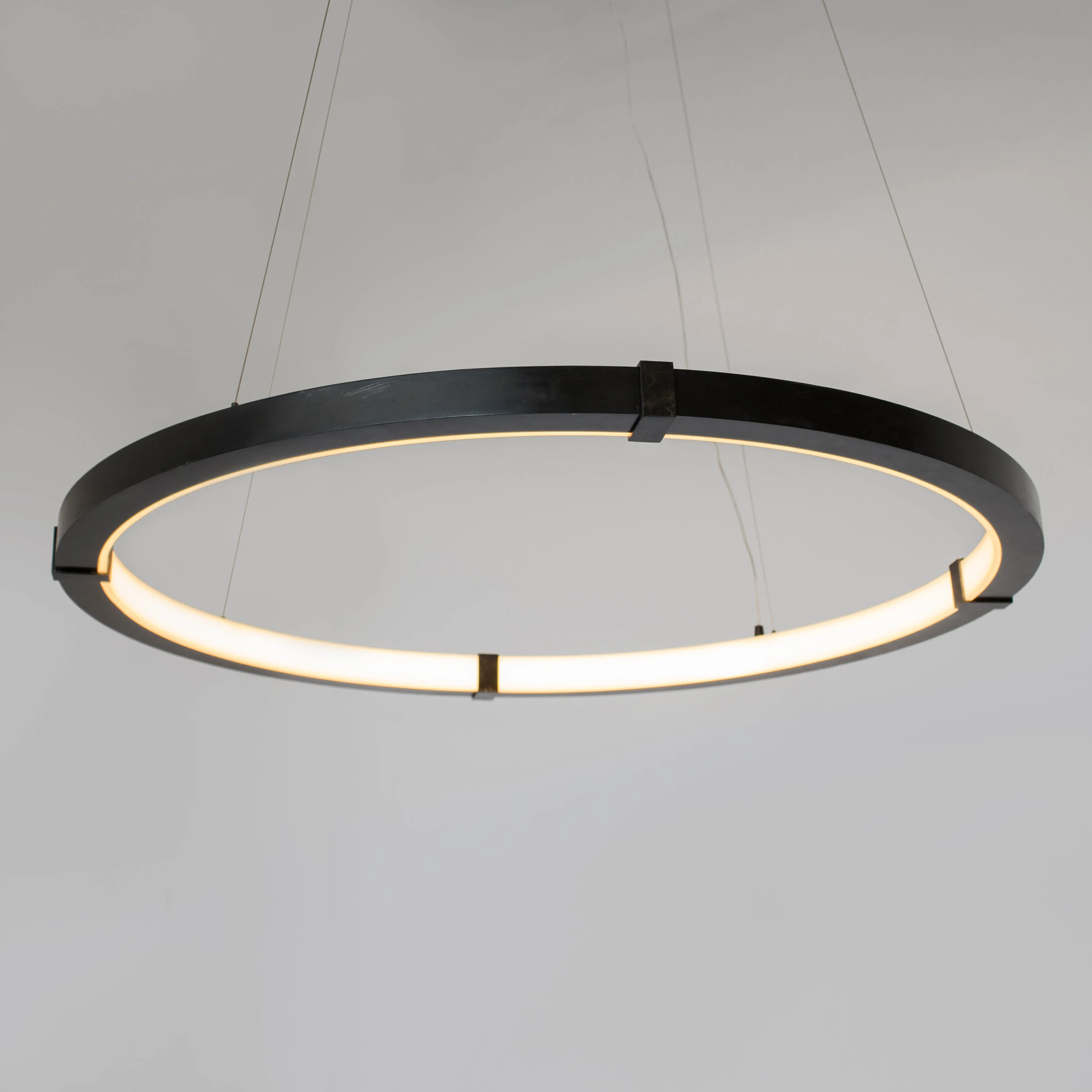 AURA Slim Pendant