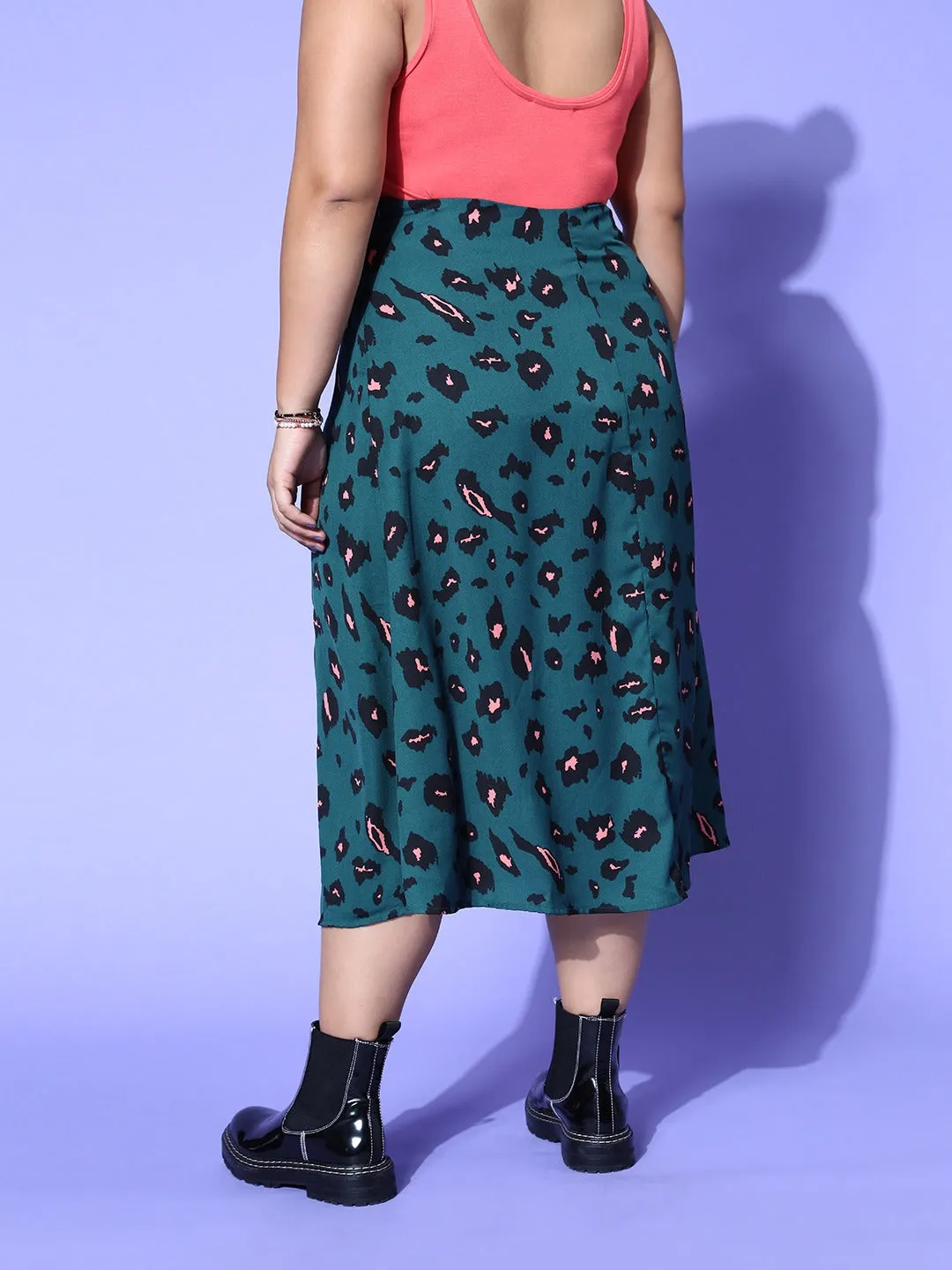 Berrylush Women Plus Size Green Animal Printed Thigh-High Slited A-Line Midi Roman Column Skirt