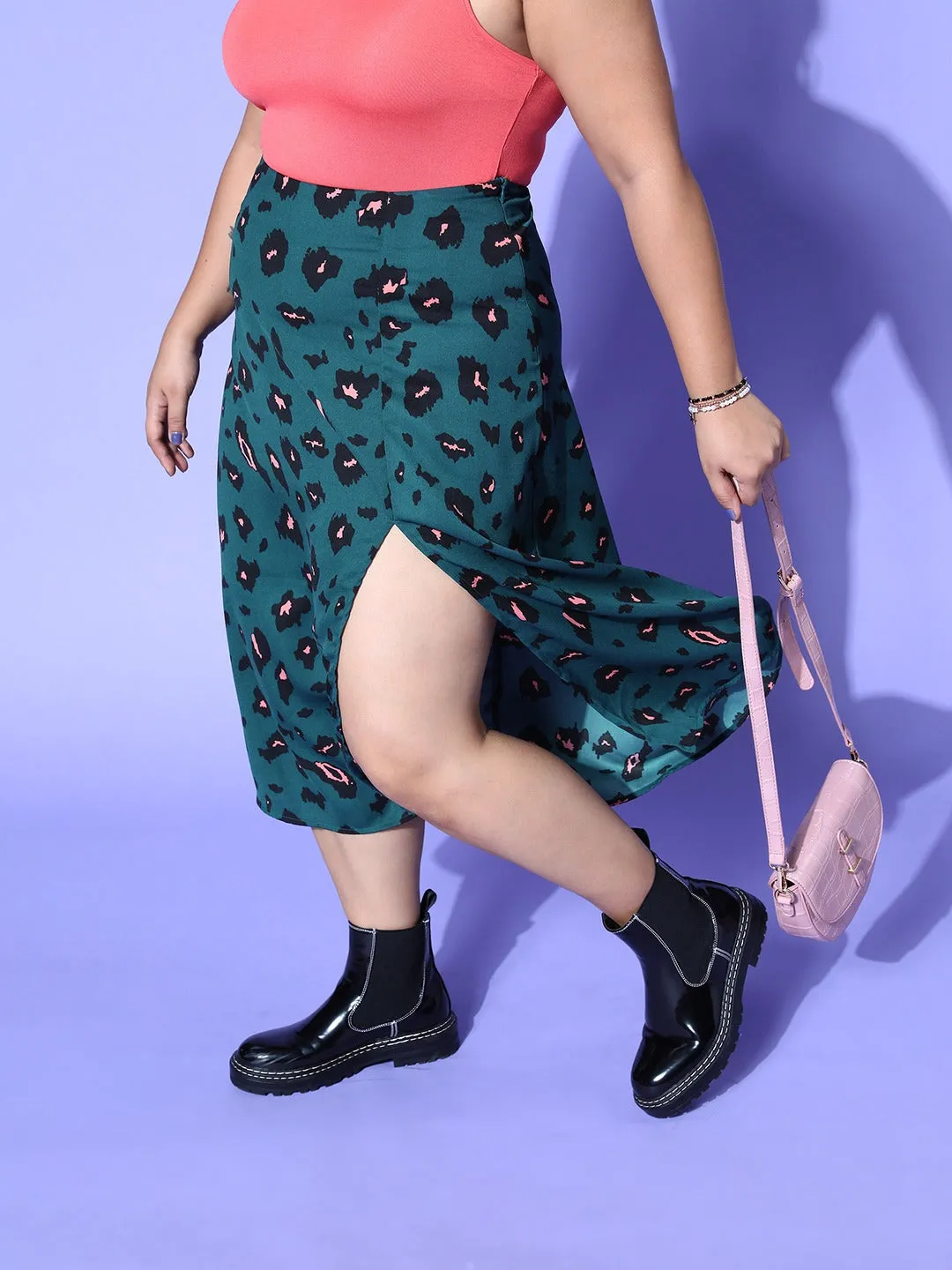 Berrylush Women Plus Size Green Animal Printed Thigh-High Slited A-Line Midi Roman Column Skirt