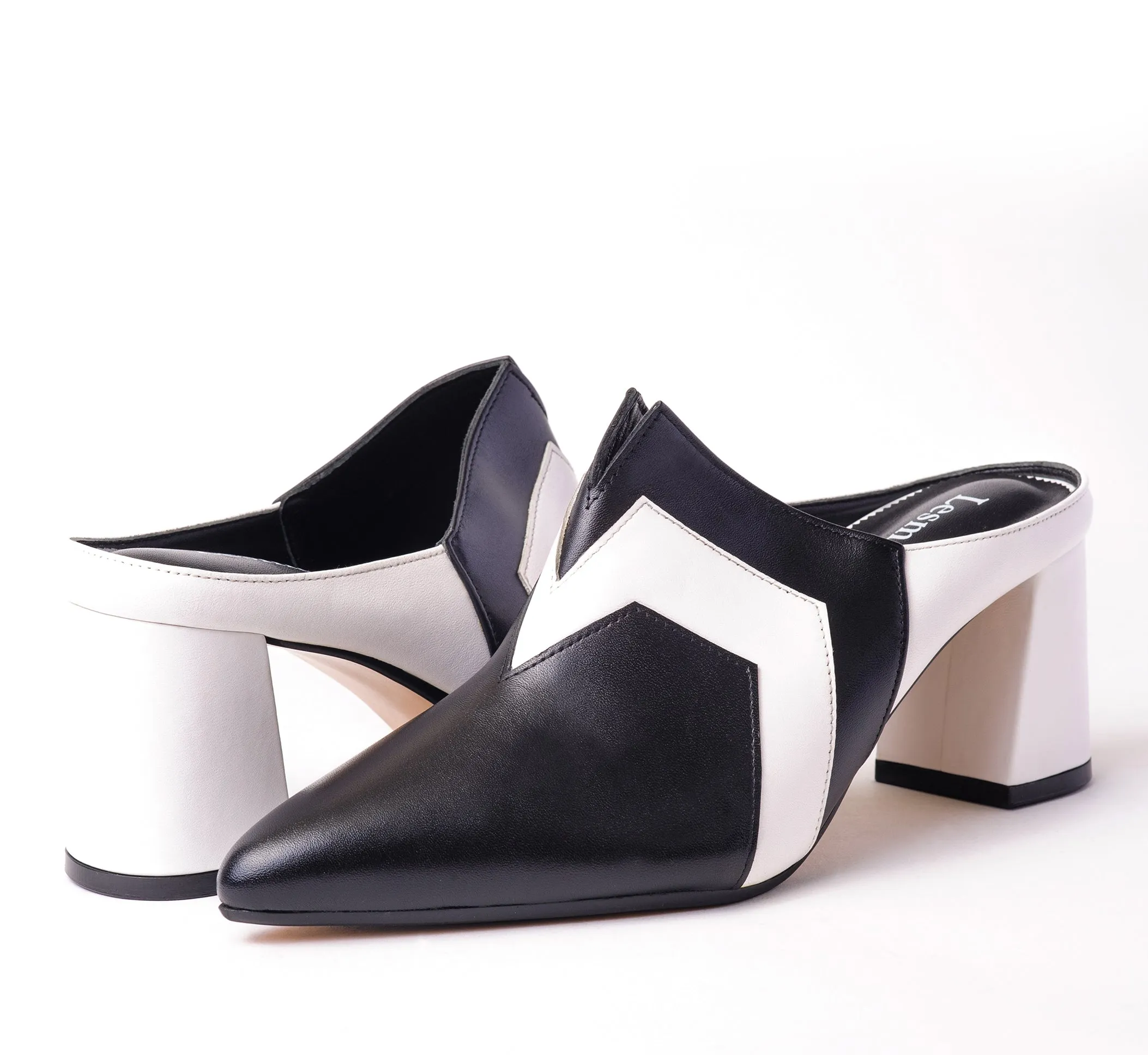 Cuore Mules - B&W