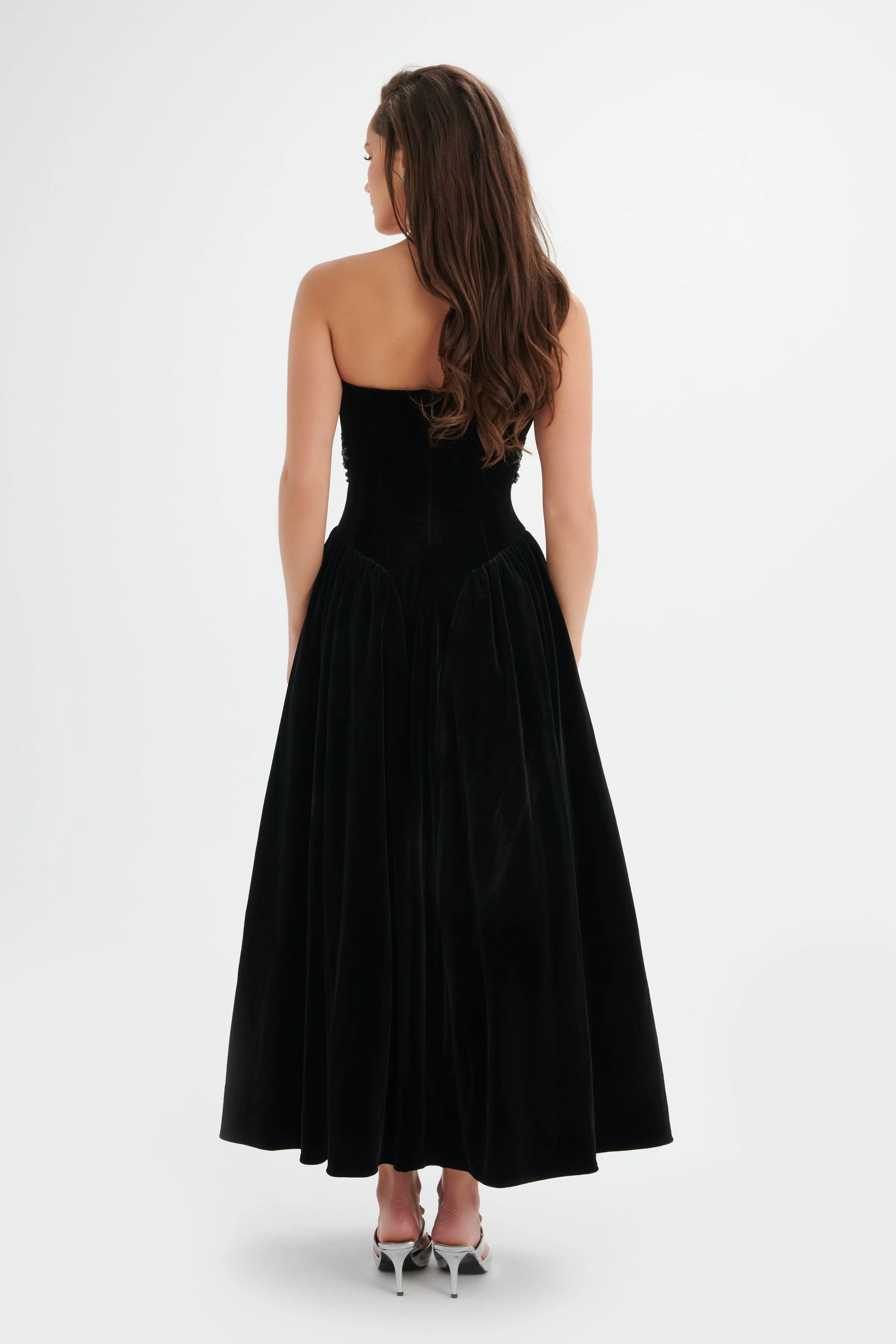 ISOBEL Jewelled Applique Velvet Midi Dress in Black