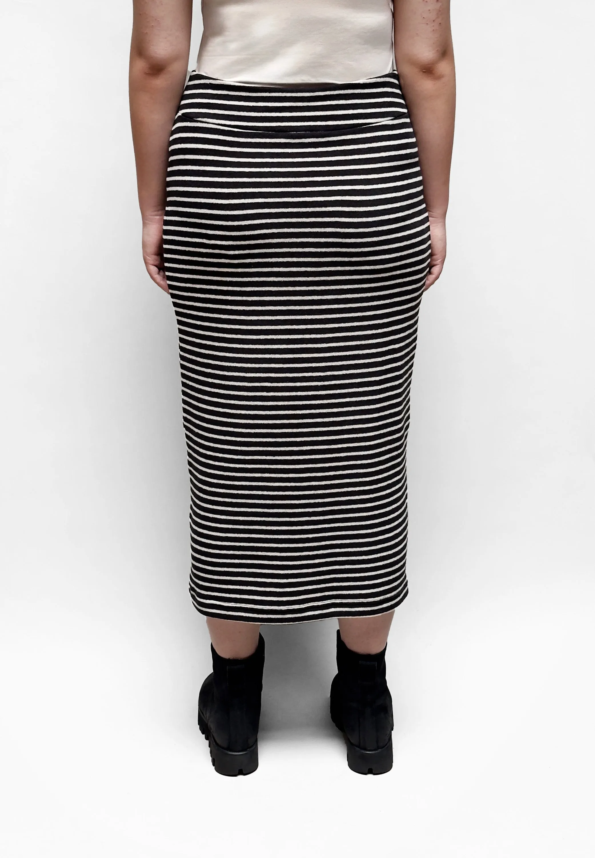 MAMA B Cozy Knit Pencil Skirt in Stripes