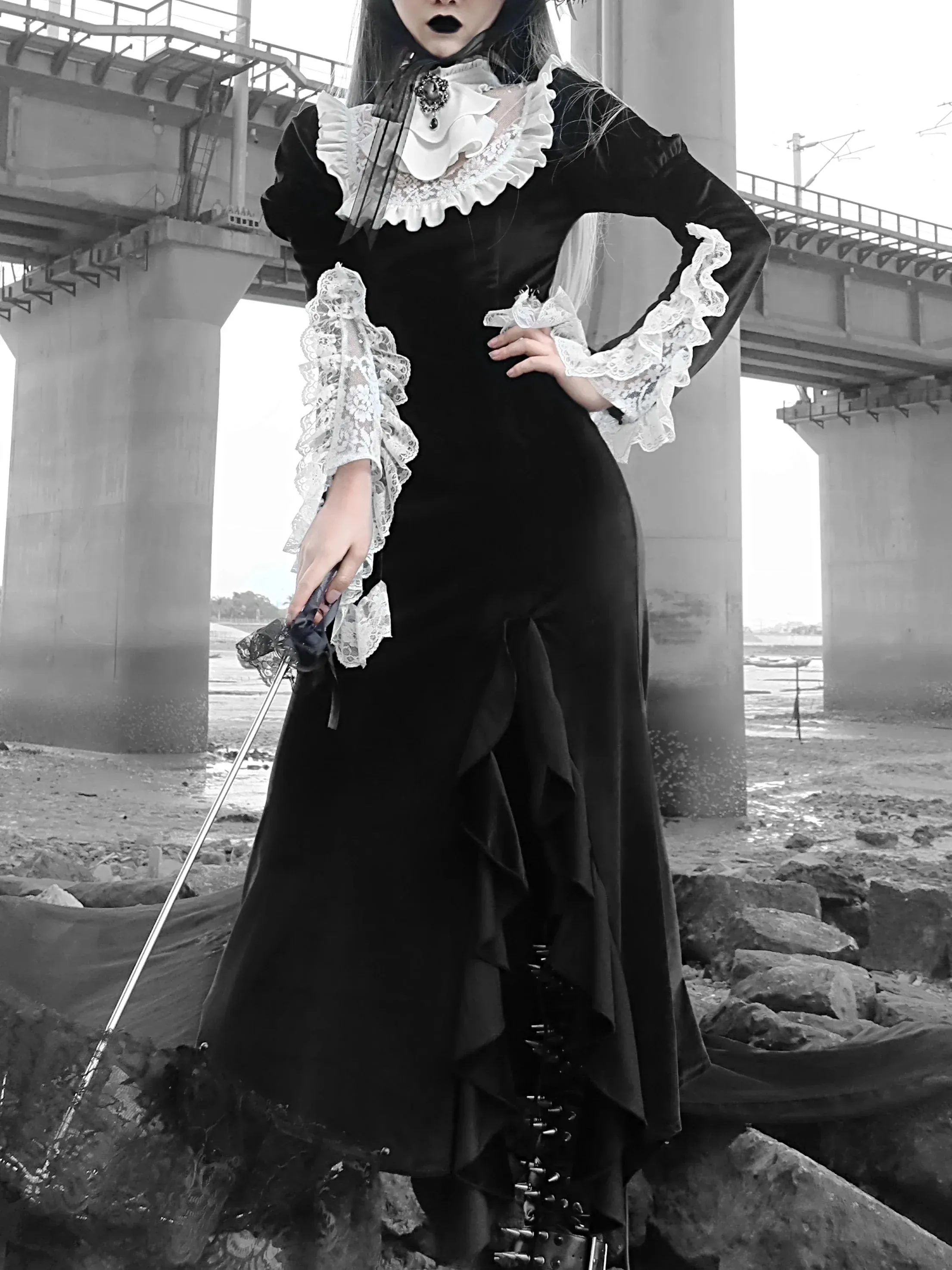 New Flare Lace Gothic Vintage Trumpet Original Sleeve Long Gown Japanese Design Turtleneck Patch Black Gown