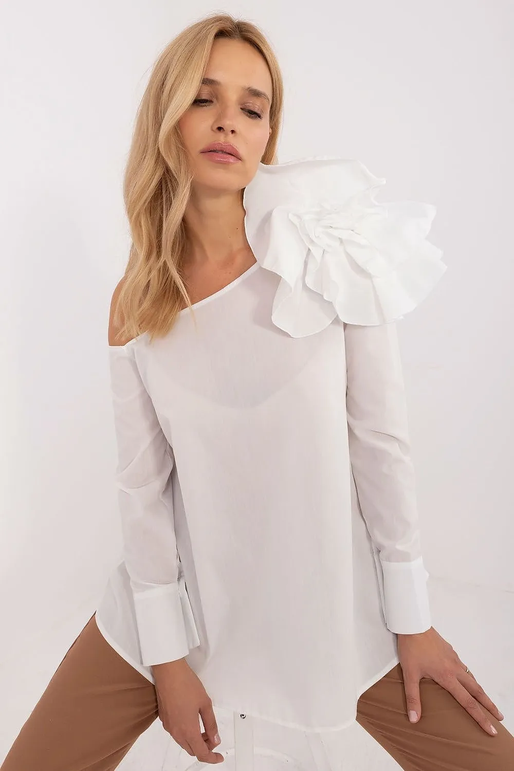 TEEK - Big Bloom Off-Shoulder Blouse