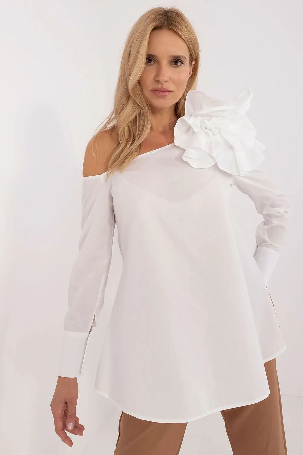 TEEK - Big Bloom Off-Shoulder Blouse