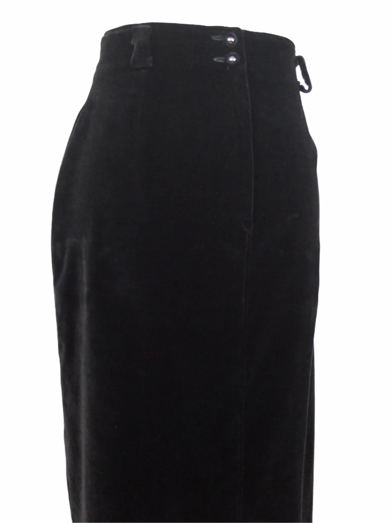 Vintage 80s Grunge Chic Black Velvet High Waisted Straight Midi Below-the-Knee Pencil Skirt with Back Slit | 29 Inch Waist